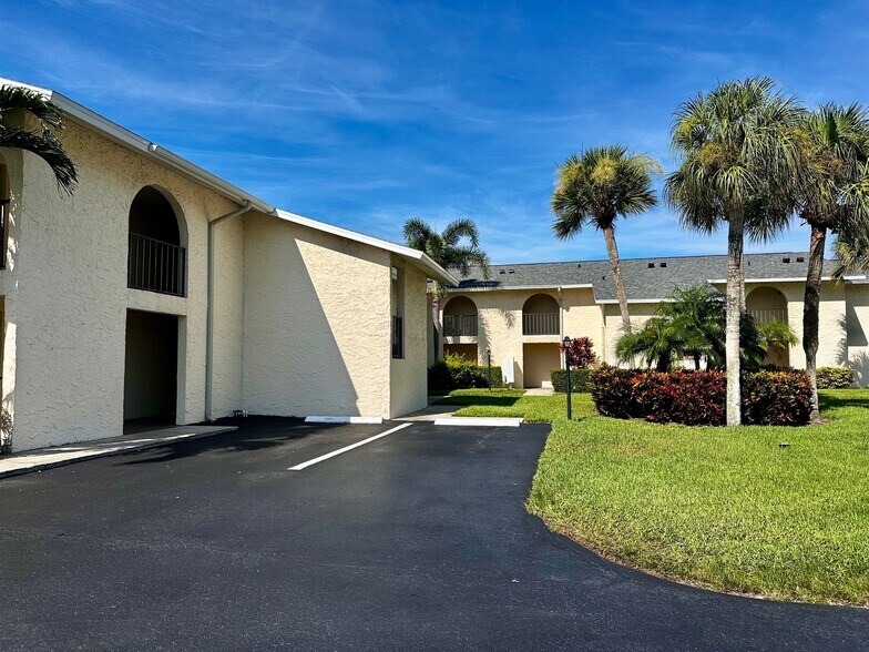 Building Photo - 1815 Robalo Dr