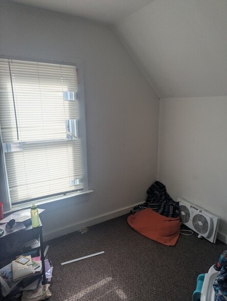 Building Photo - 2020 W Proctor St