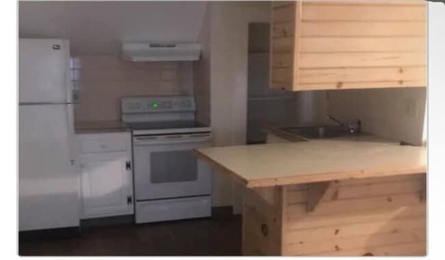 Building Photo - 285 Main St