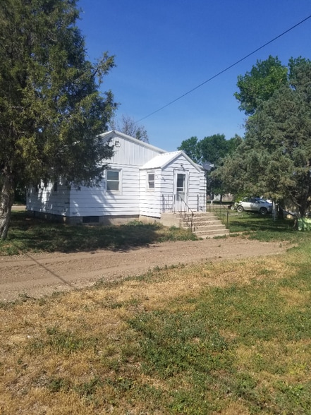 Primary Photo - 622 3rd Ave E