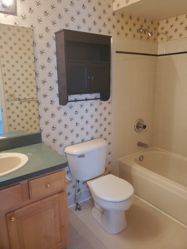 Building Photo - 5375 Pine Needle Dr