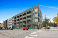 Building Photo - 469 N Paulina St