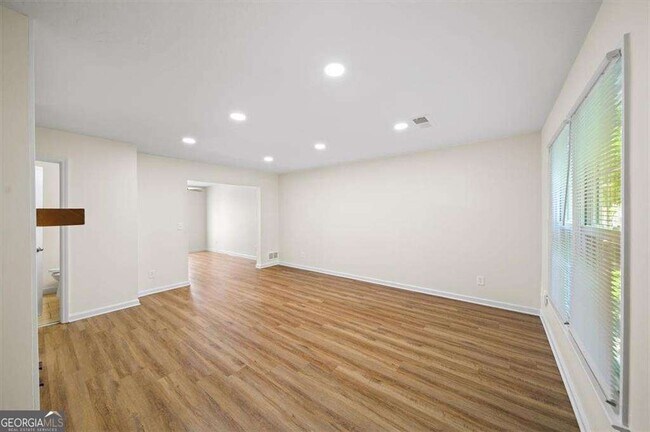 Building Photo - 238 Chads Ford Way