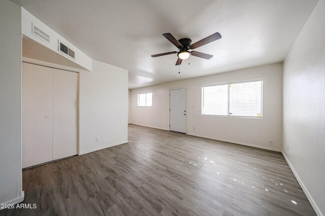 Building Photo - 2226 W Heatherbrae Dr