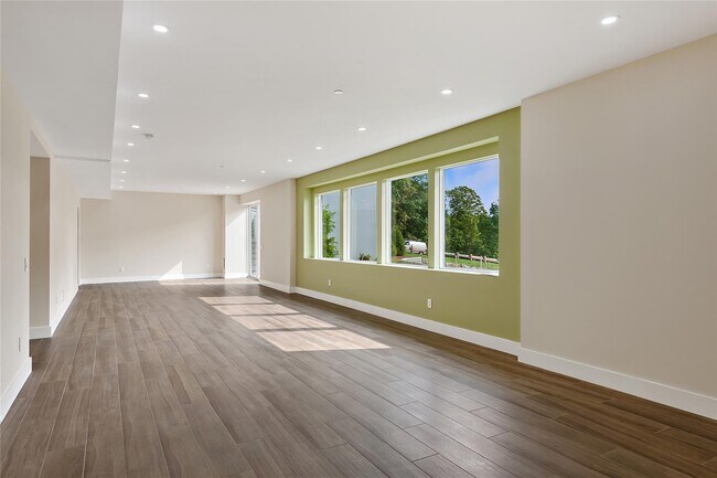 Building Photo - 68 Root Ave