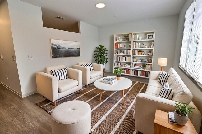 Building Photo - The Ellsworth