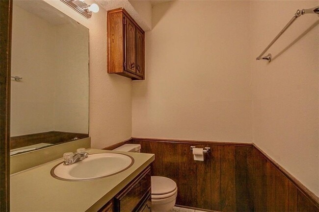 Building Photo - 1502 Briar Meadow Rd