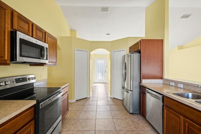 Building Photo - 5363 Pierpoint Ave