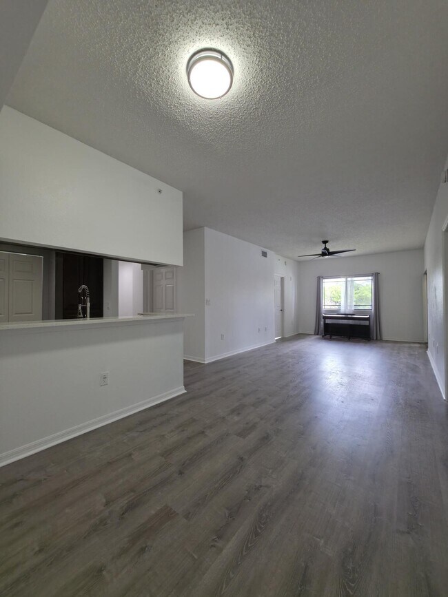 Building Photo - 2805 Veronia Dr