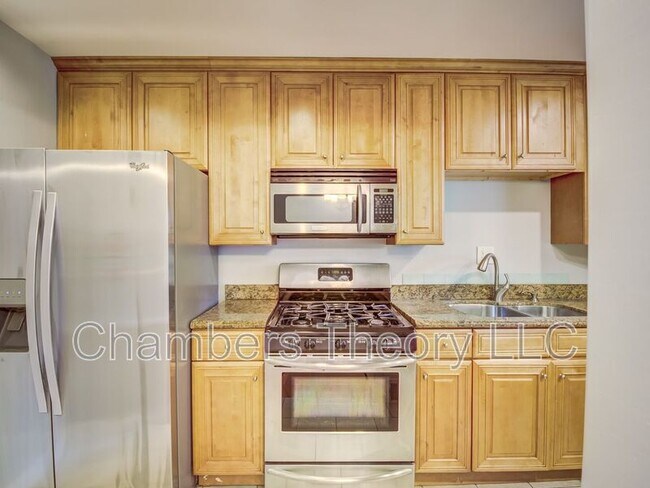 Building Photo - 1417 Downing St NE