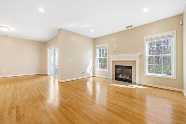 Building Photo - 38 Brighton Park Way