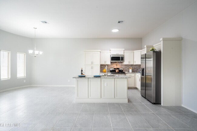 Building Photo - 720 Paseo Dulce Ave