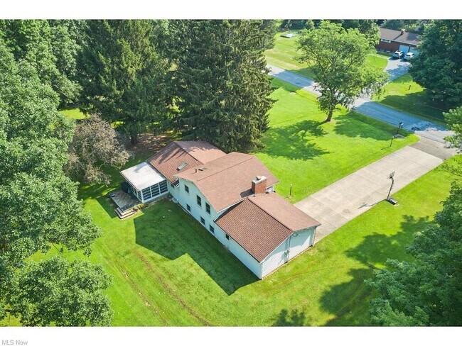 Building Photo - 1174 Rolling Meadows Rd