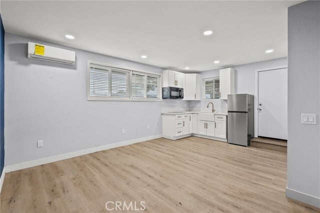 Building Photo - 10144 Gaviota Ave