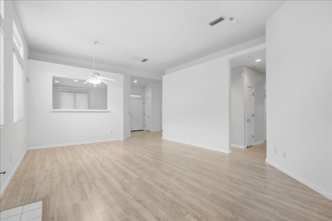 Building Photo - 374 Coventry Cir