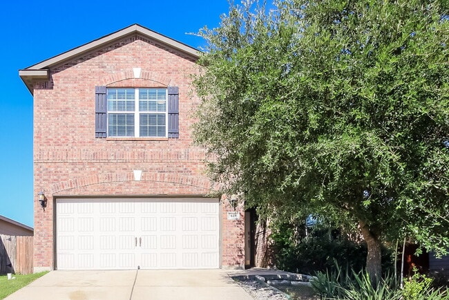 Building Photo - 420 Sapphire Ln