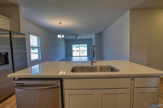 Building Photo - 14440 Mountain Strm Dr