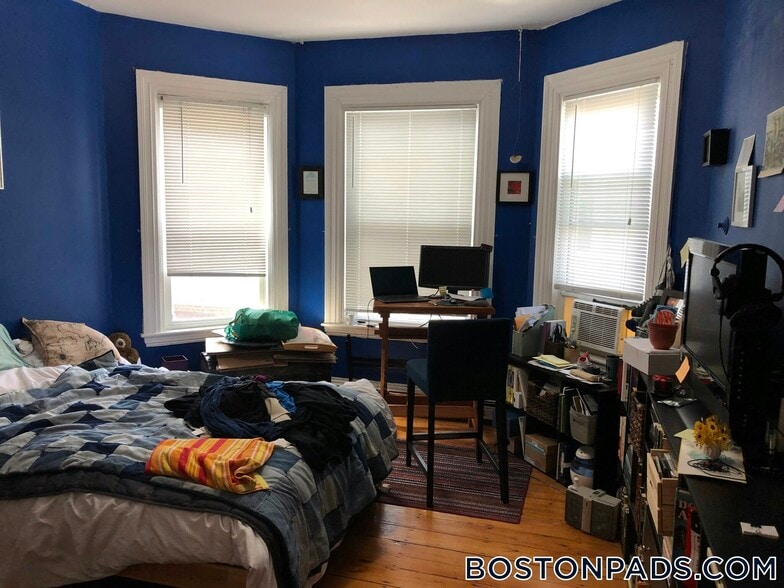 Building Photo - 268 Broadway