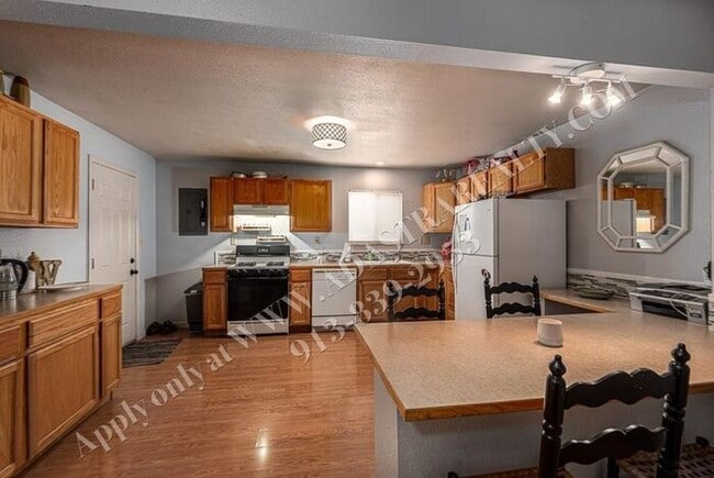 Building Photo - Beautiful KCK Home for Rent in Highland Crest Neighborhood-Available NOW!!