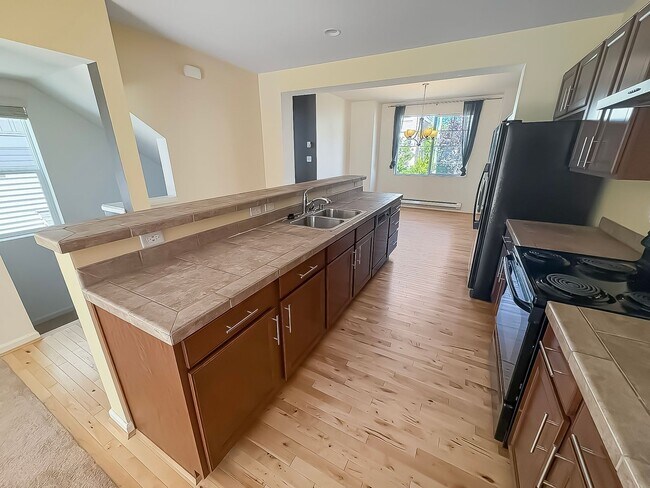 Building Photo - Beautiful North Creek Condo