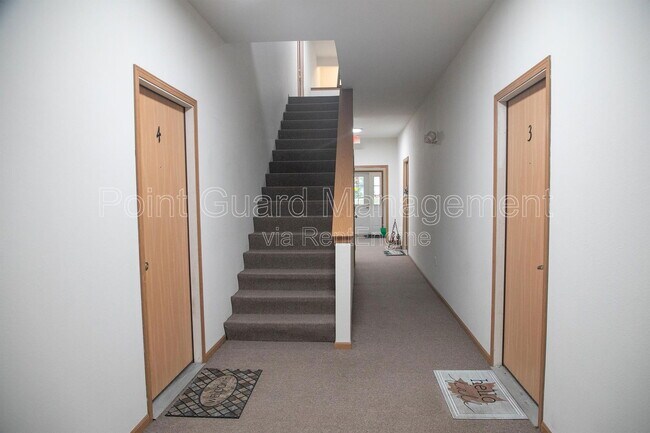 Building Photo - 1005 Ave K Ave