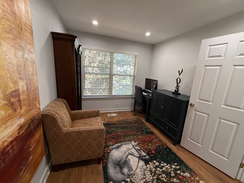 Building Photo - 7925 Ridge Ave