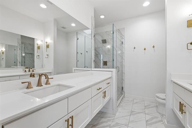 Building Photo - 2111 Bennett Ave