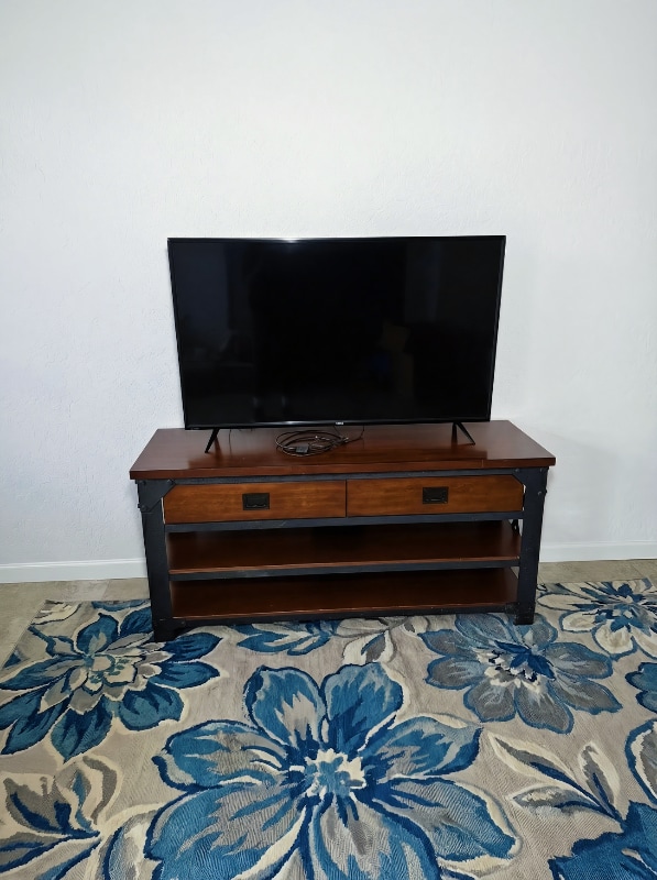 Building Photo - 916 W Drew St