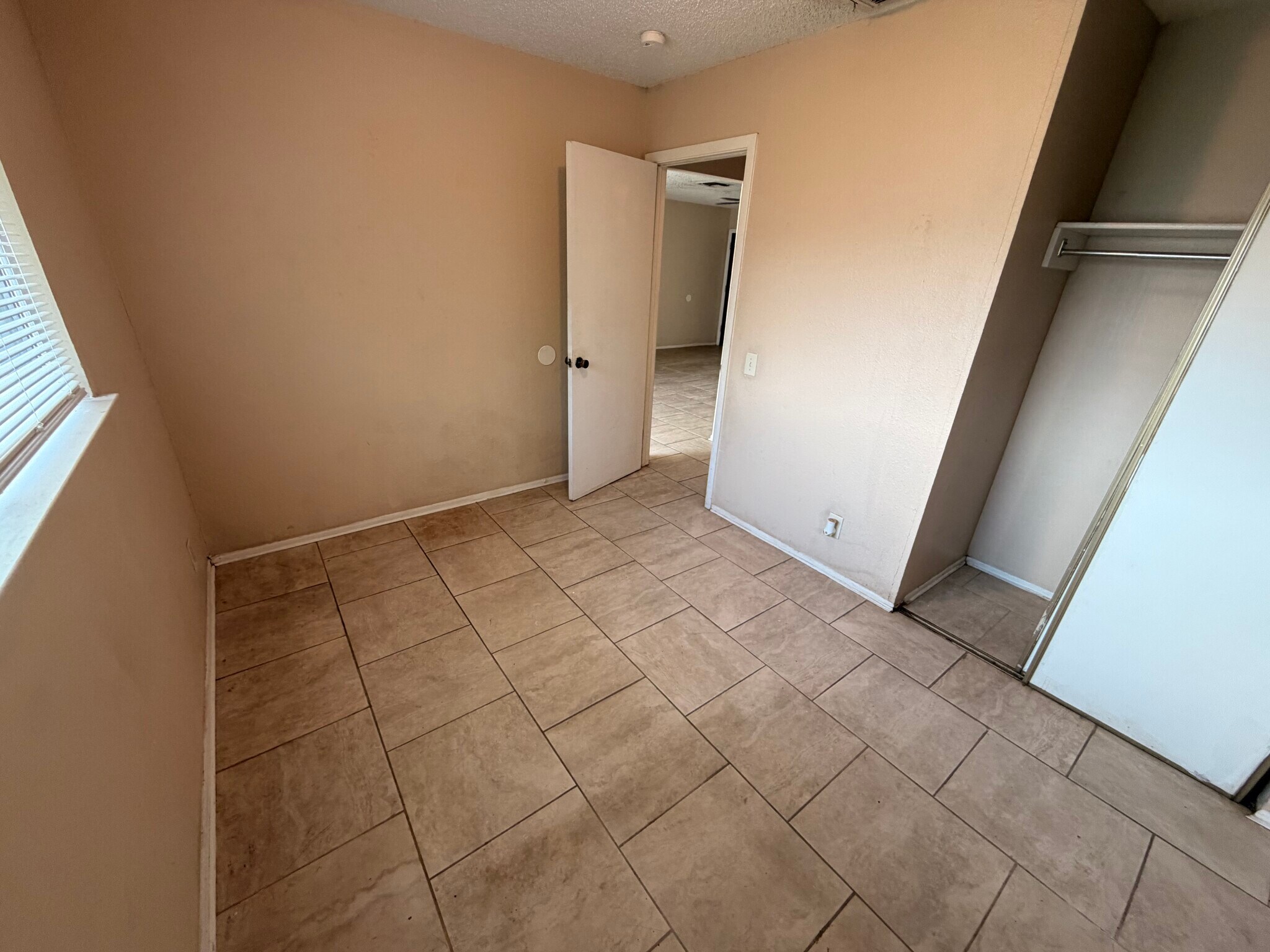 Building Photo - 5910 Lubbers Way