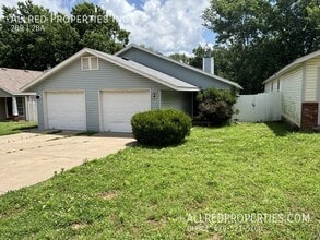 Building Photo - 1712 N Noelle Ave