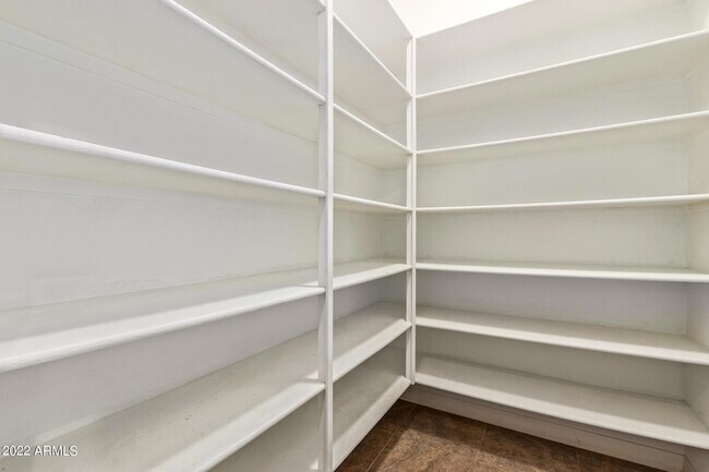 Building Photo - 3144 E Lynx Way