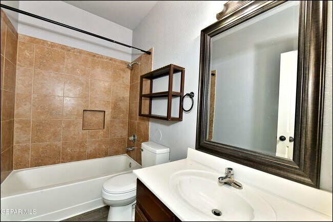Building Photo - 12569 Wolf Berry Dr