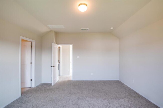 Building Photo - 226 Trailside Ln