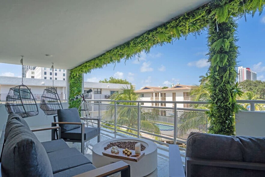 Building Photo - 468 Golden Isles Dr