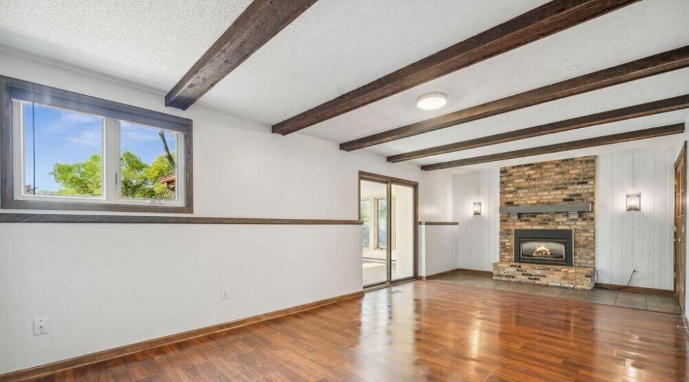 Building Photo - 156 Tamarack Ct