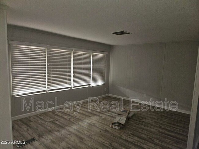Building Photo - 720 S 97th Pl