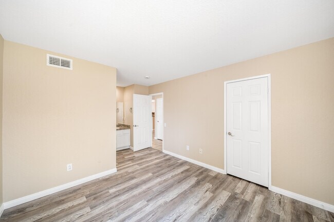 Building Photo - 78650 Ave 42 Ave