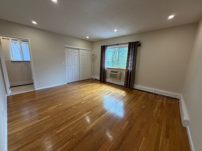 Building Photo - 383 Langley Rd