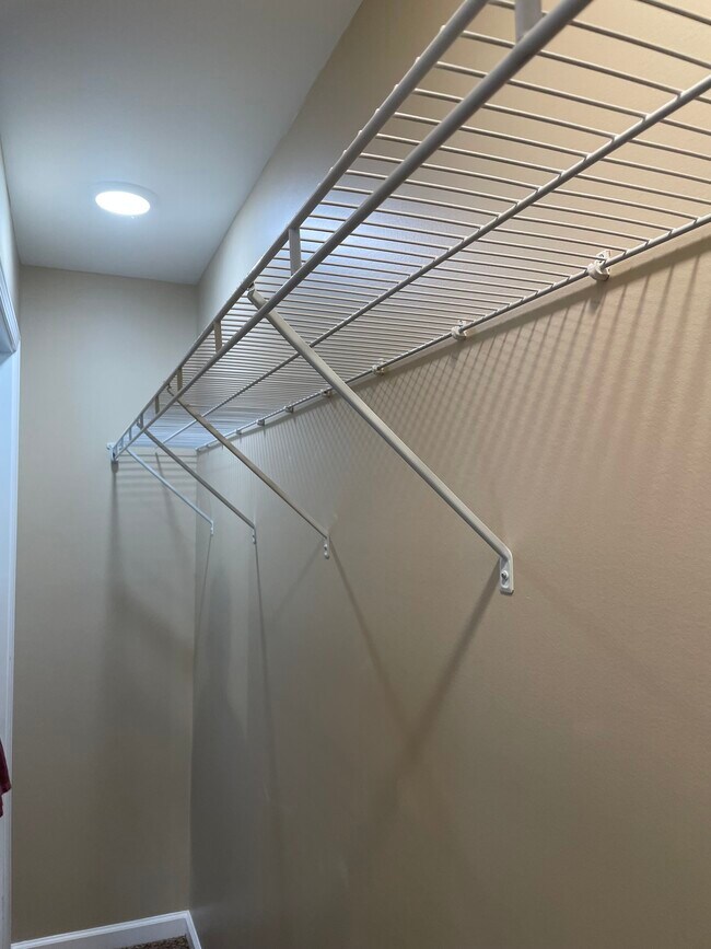 Building Photo - 1304 Goose Run Rd