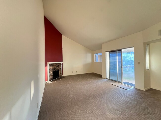 Building Photo - $500 MOVE IN SPECIAL!!!! 3 BEDROOM HOME IN PLEASANTON, CA!!!