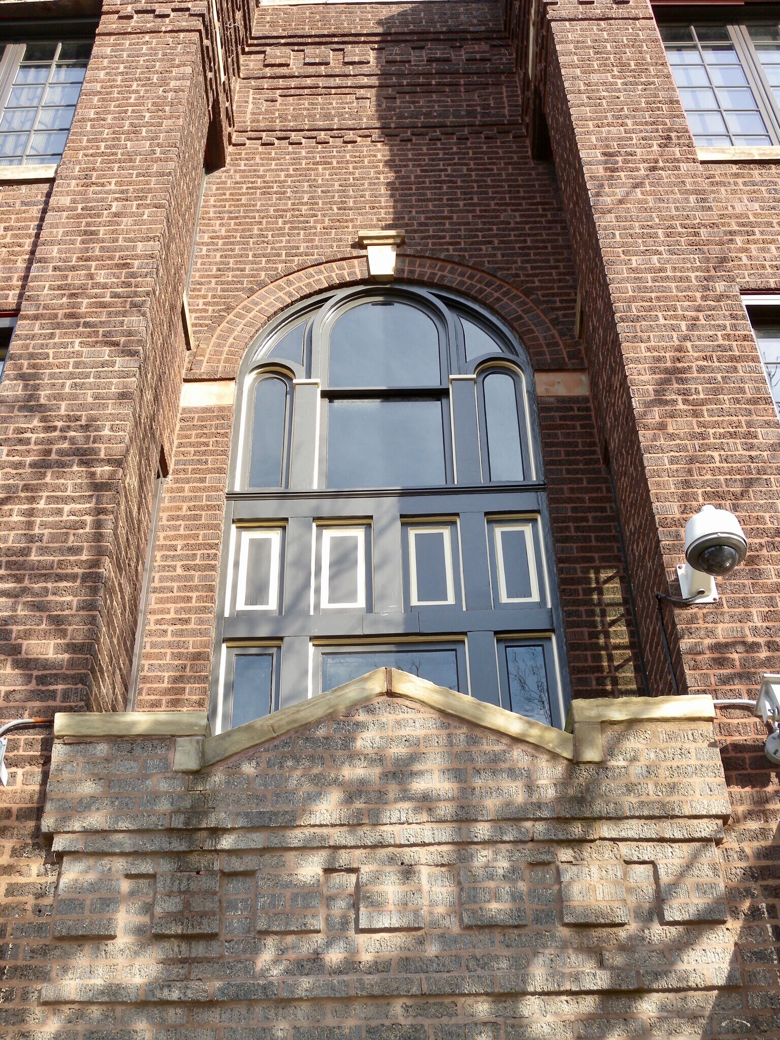 Building Photo - 1764 N High St