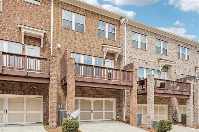 Building Photo - 741 Topsail Ln