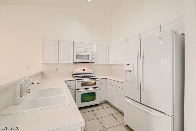 Building Photo - 3930 Blue Gull St