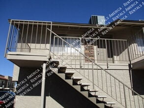 Building Photo - 1350 N 85th Pl