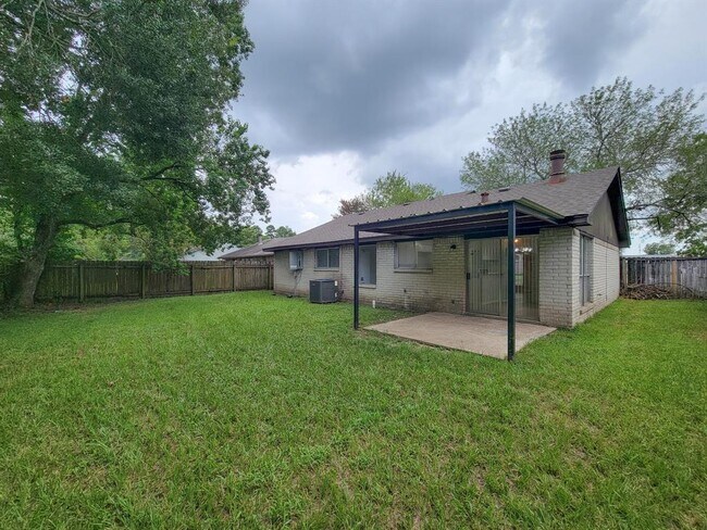 Building Photo - 22714 Paradise Gate Dr