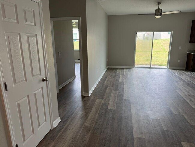 Building Photo - 3345 Curlew Ave