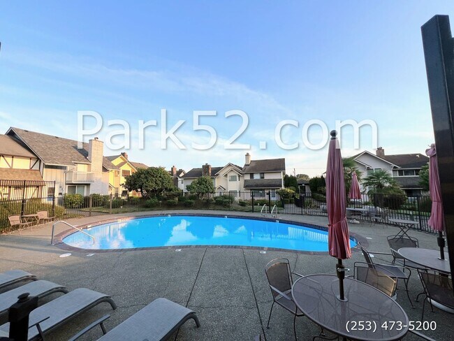 Building Photo - $500 off First Full Month! 2 Bedroom Tacoma Townhome