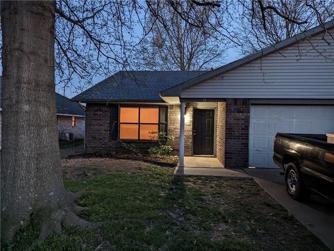 Primary Photo - 2863 Kasey Ave