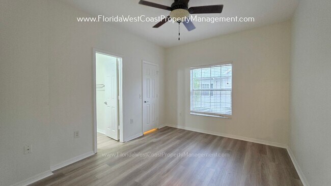 Building Photo - CAROLINA LANDINGS! 2 BEDROOM/2.5 BATH CONDO! SUPER LOCATION- UNIVERSITY PARKWAY