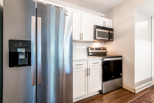 Building Photo - 4727 Jarboe St